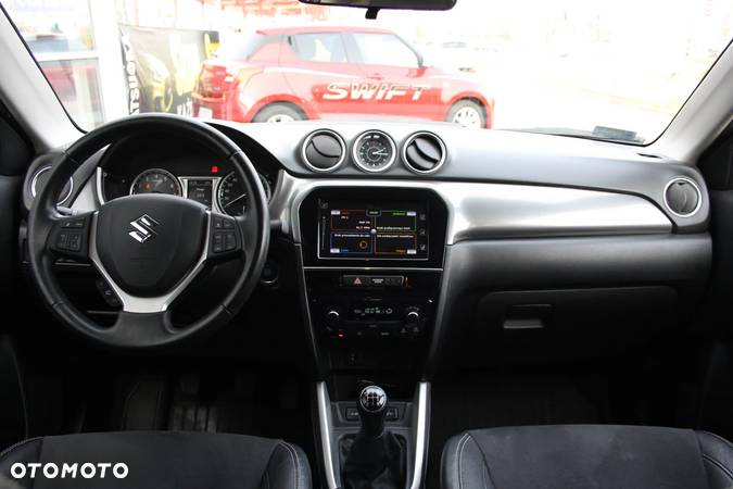 Suzuki Vitara 1.6 XLED 2WD - 12