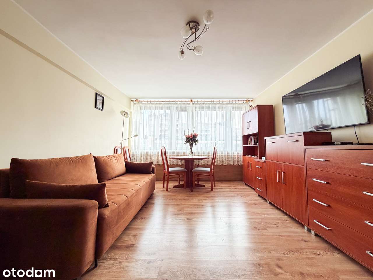 *Przestronne 2 pokoje*widna kuchnia*KW*od zaraz*gratka dla inwestora*-1