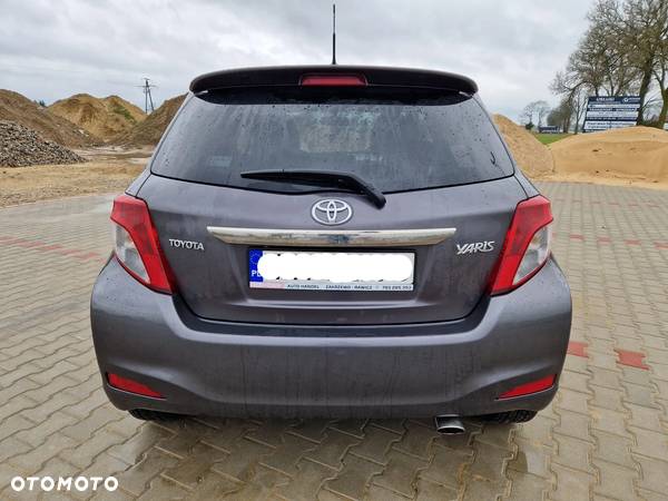 Toyota Yaris 1.4 D-4D Luna - 8