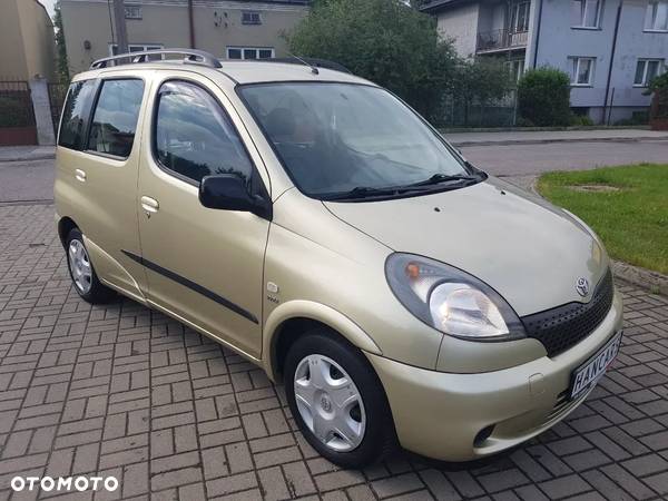 Toyota Yaris Verso 1.3 Luna - 6