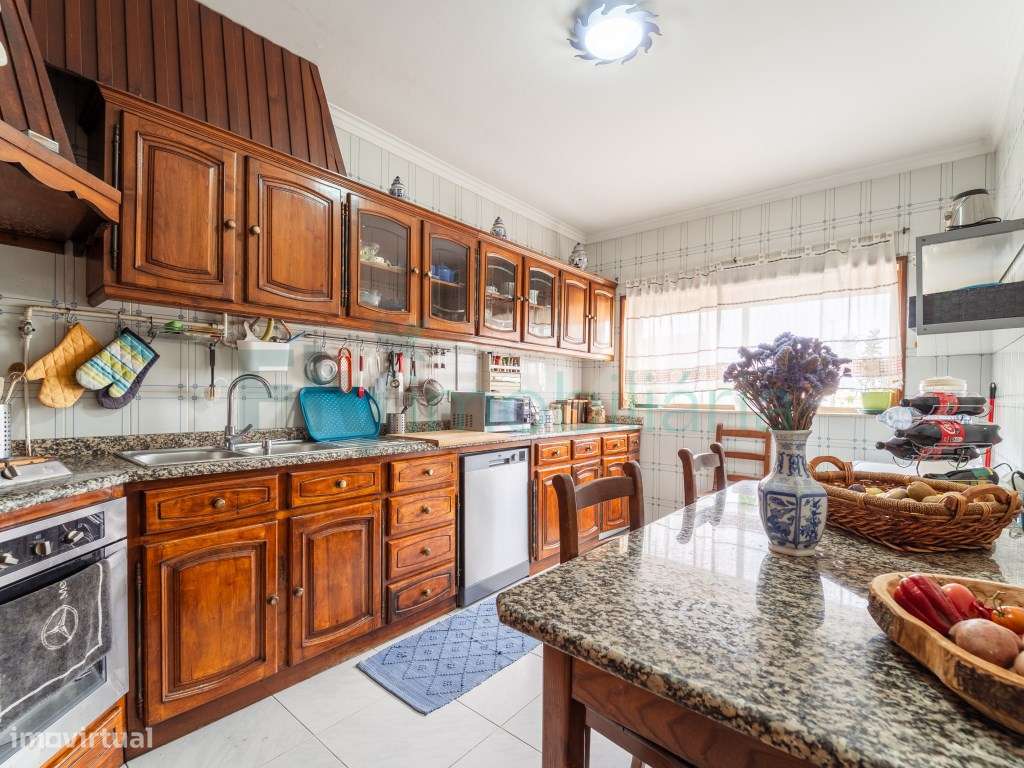 Apartamento T3 com Terraço de 80 m² e Garagem Fechada em Moreira de...-6
