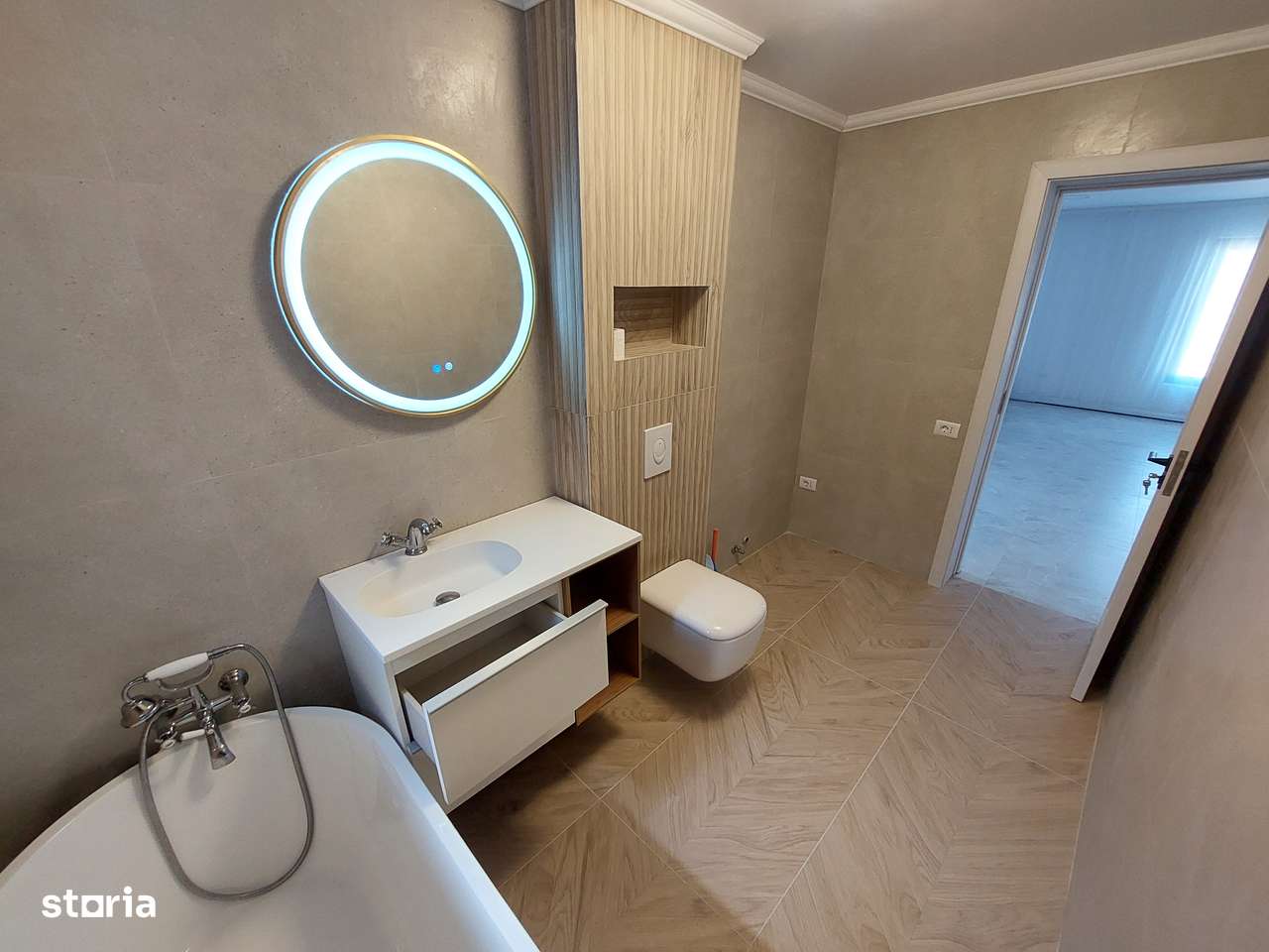 Vindem Casa Noua Mioveni str Prunilor 4 camere teren 440 mp la Cheie-9