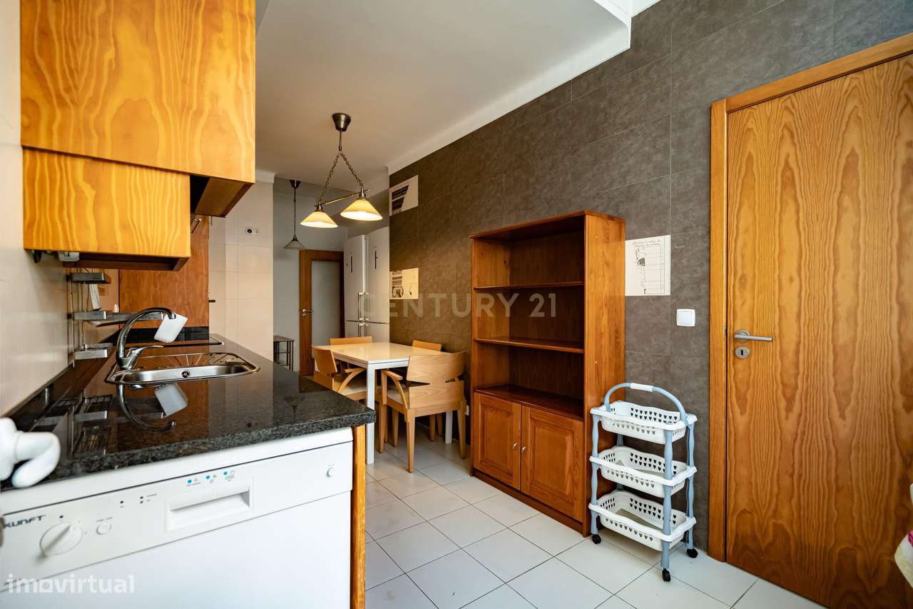 Apartamento T3 com garagem, em Celas, Coimbra-6