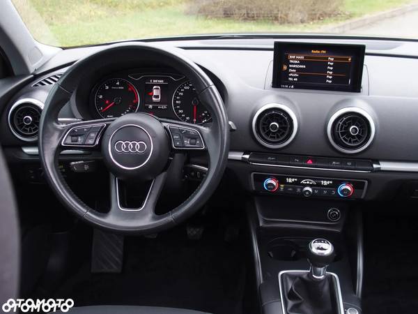 Audi A3 1.6 TDI Limousine sport - 18