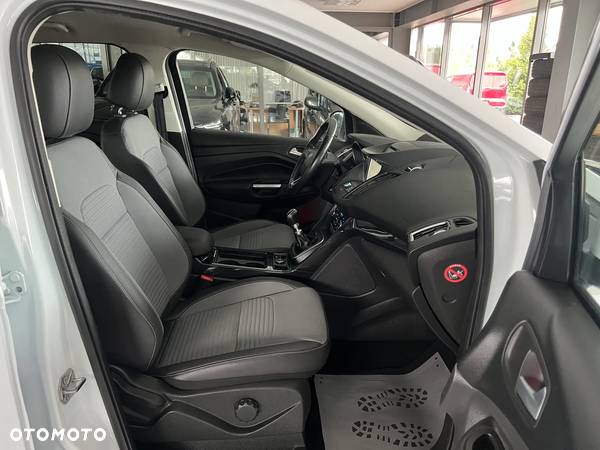 Ford Kuga 2.0 TDCi AWD Titanium - 32