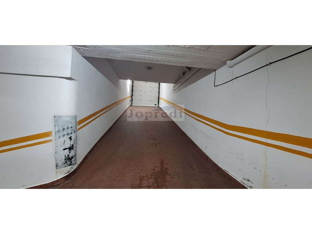 T2 com sótão privativo, garagem e arrecadação-18
