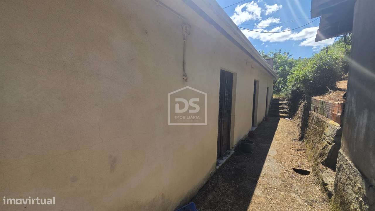 Moradia para Restaurar T3 Venda em São João de Fontoura,Resende-5