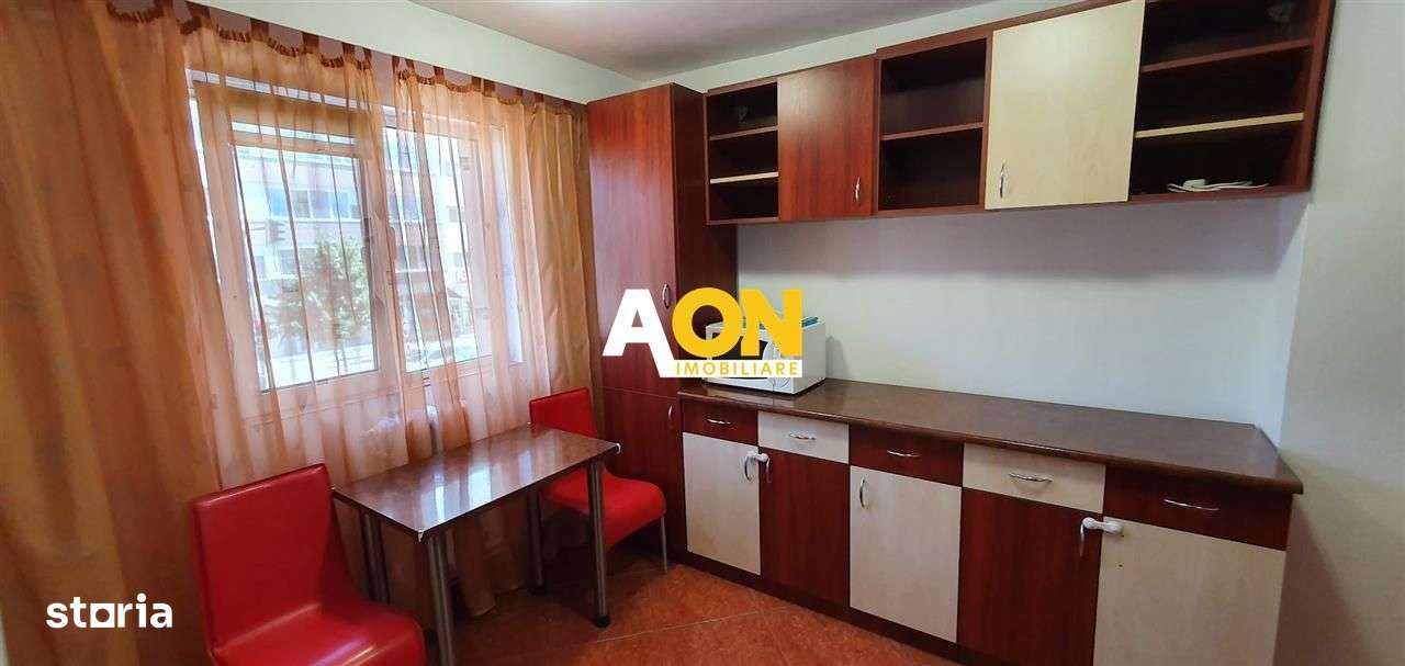 Apartament 3 camere, etaj 1, mobilat, utilat, zona Liceului Militar - Imagine principală: 4/9