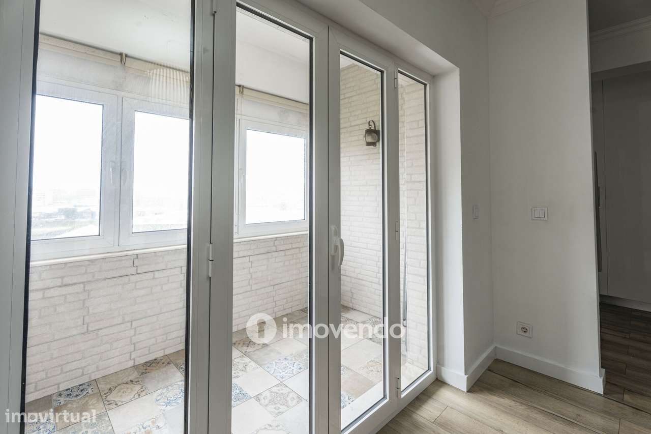 Apartamento T2+2 remodelado, próximo da praia, em Matosinhos - Grande imagem: 5/39