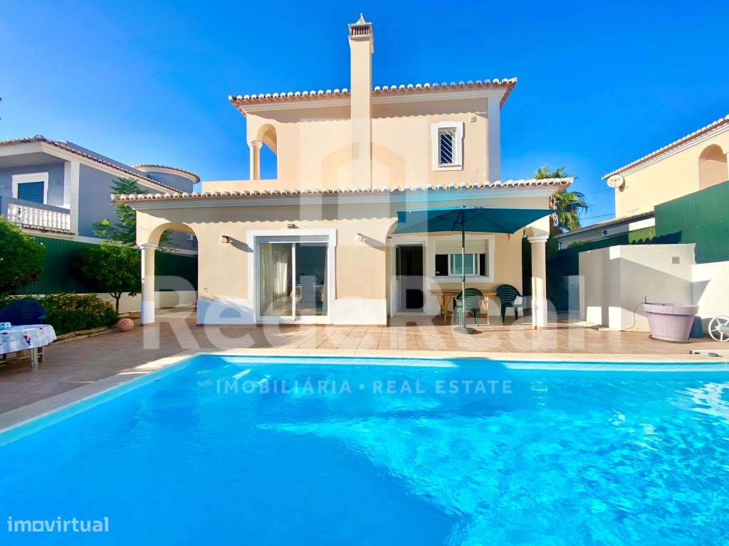 Moradia com Piscina perto da praia-29