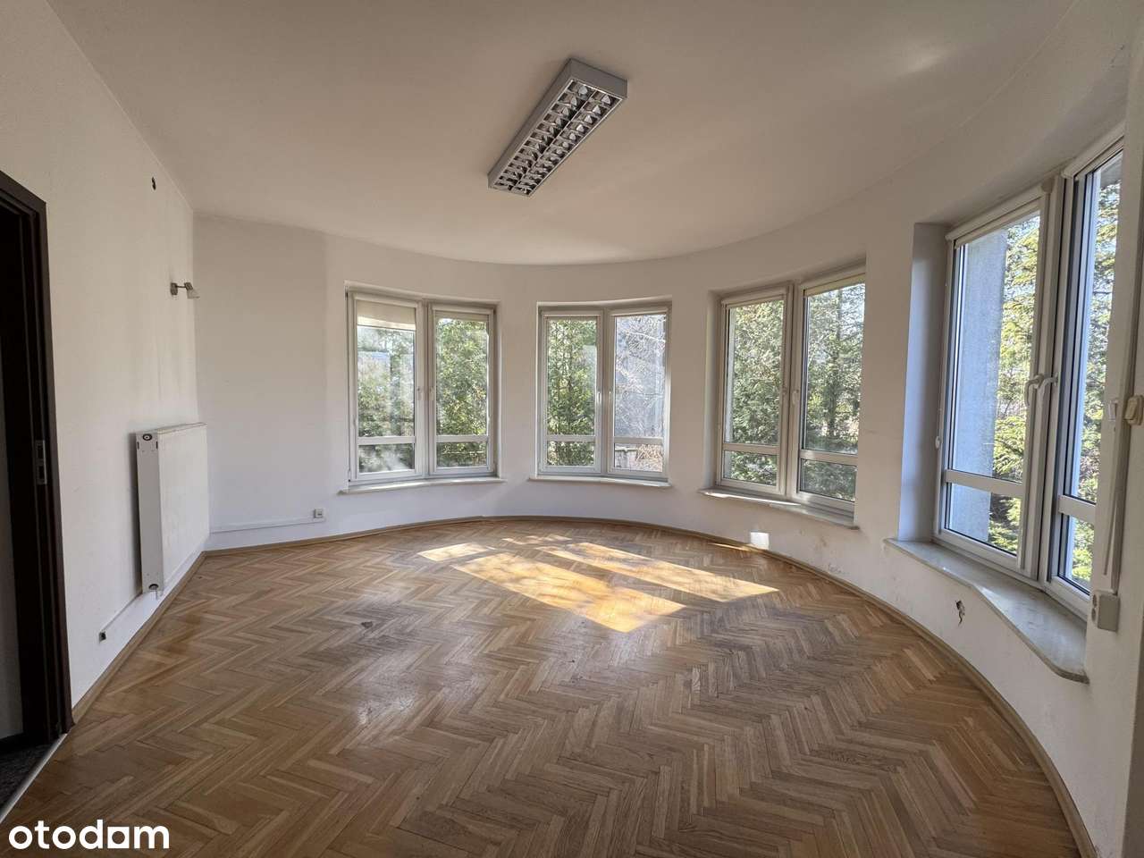 Wolnostojący, przedwojenny dom położony na Mokotowie(Wyględów)-3