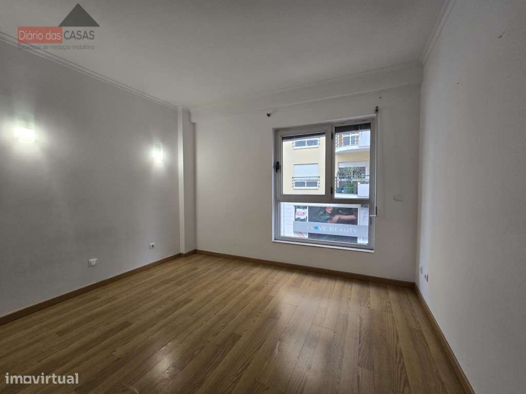 Apartamento T3 Vale das Flores-13