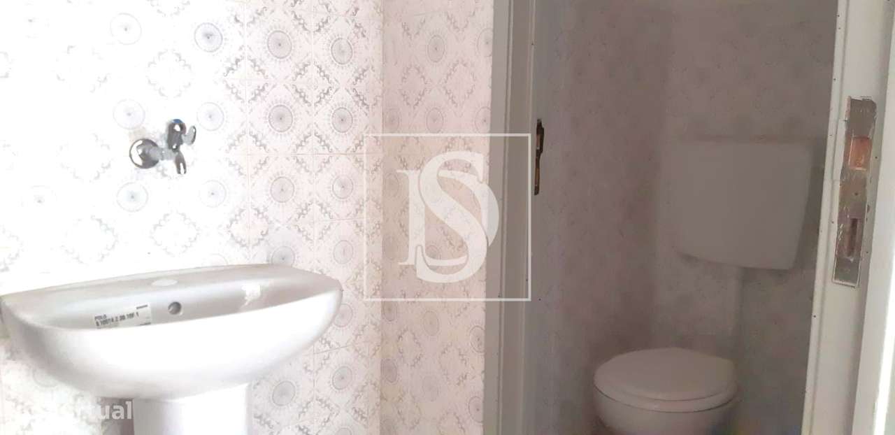 Espaço destinado a comércio ou armazém em Agualva-Cacém-11