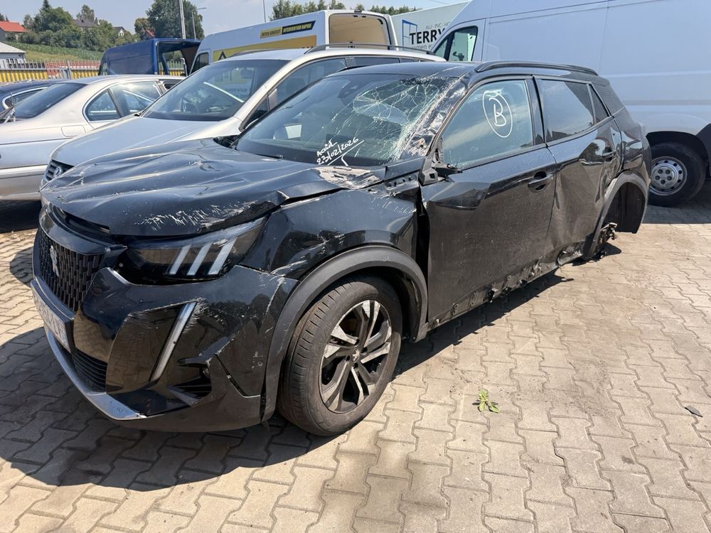 Peugeot 2008 II PureTech 130 EAT8 GT 2022