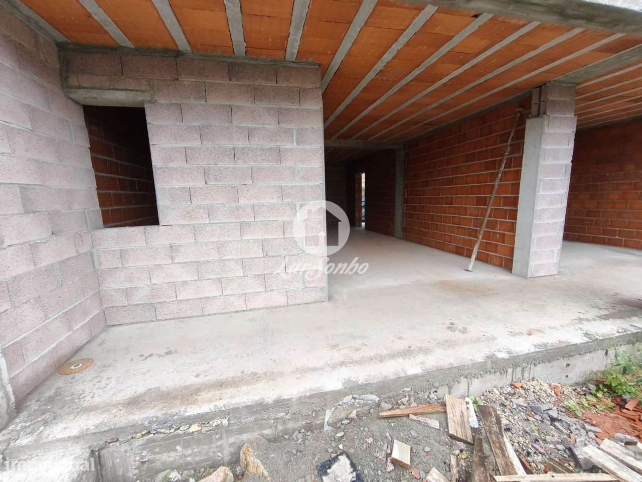 Apartamento T2 novo com jardim-2