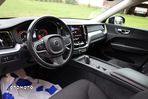 Volvo XC 60 B4 D AWD Momentum - 19