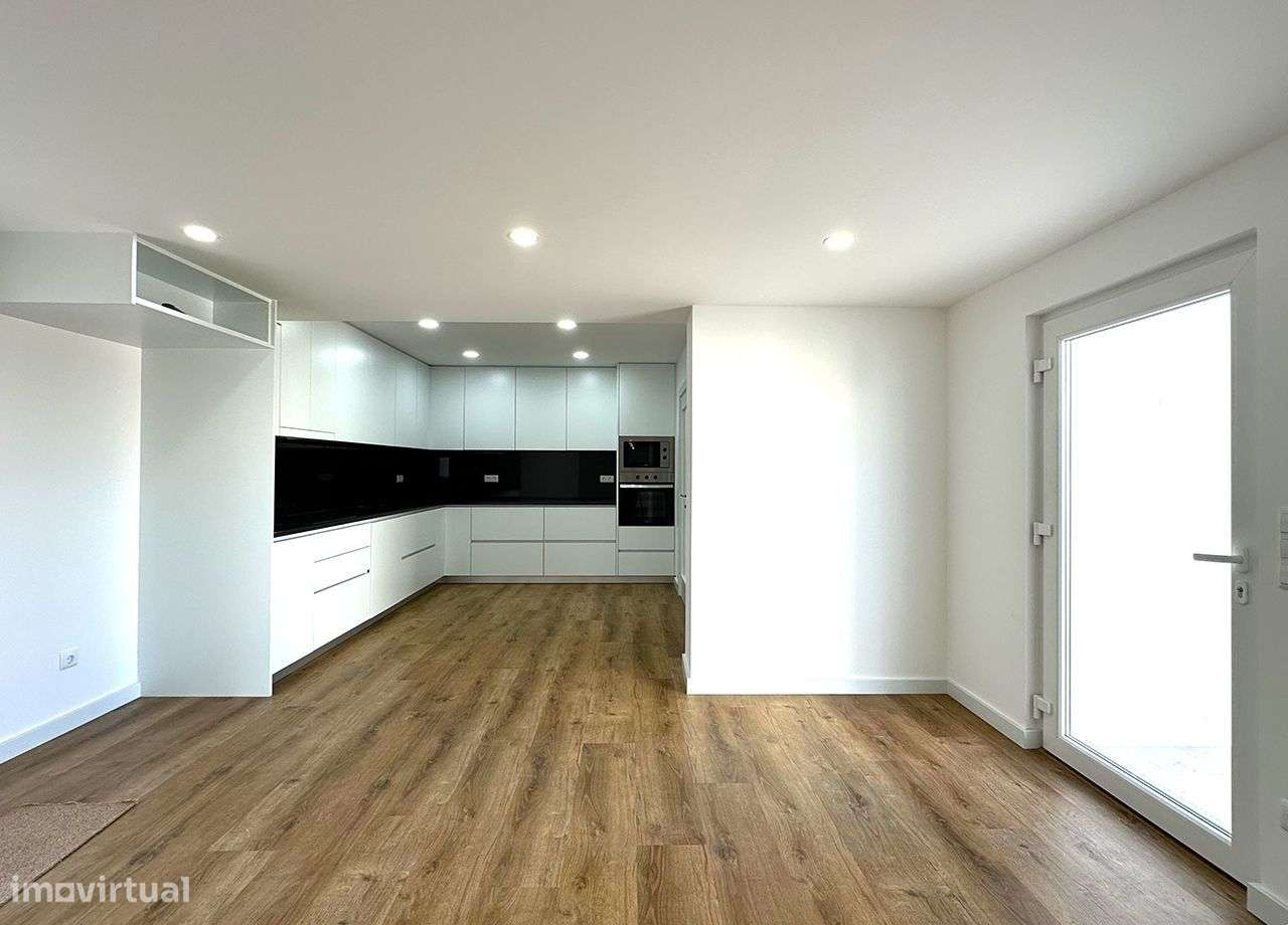 Espaçosa Moradia V4 com piscina - Coimbrã / Peniche-11