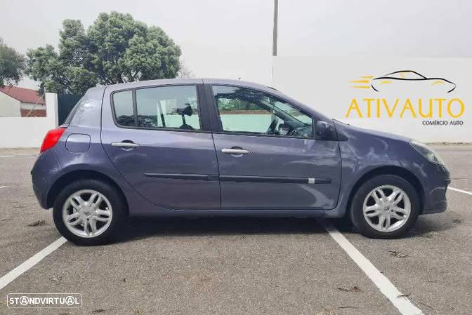 Renault Clio 1.2 16V 75 Collection - 2