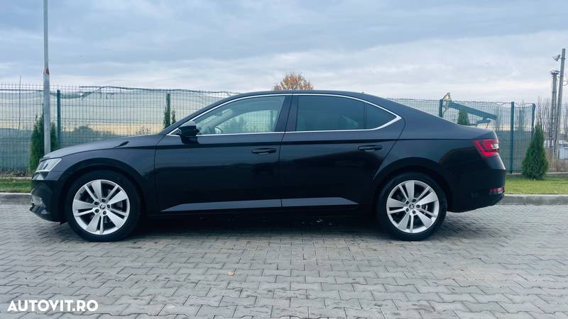 Skoda Superb 2.0 TDI DSG Premium Edition - 18