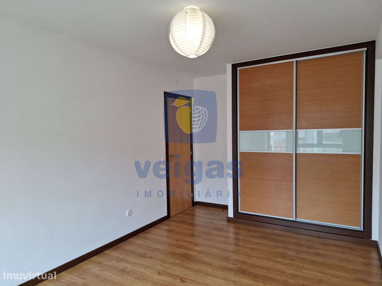Apartamento T3 remodelado com terraço panorâmico, garagem e elevador,-27