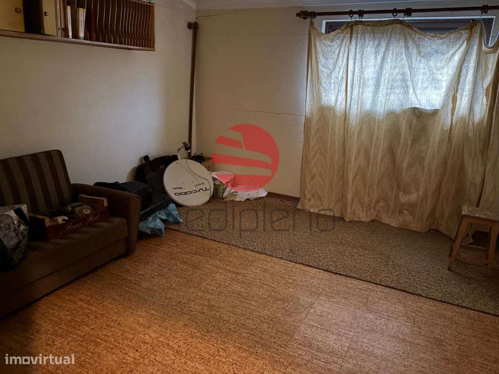 Moradia Bi-Familiar T8 Venda Moimenta da Beira-31