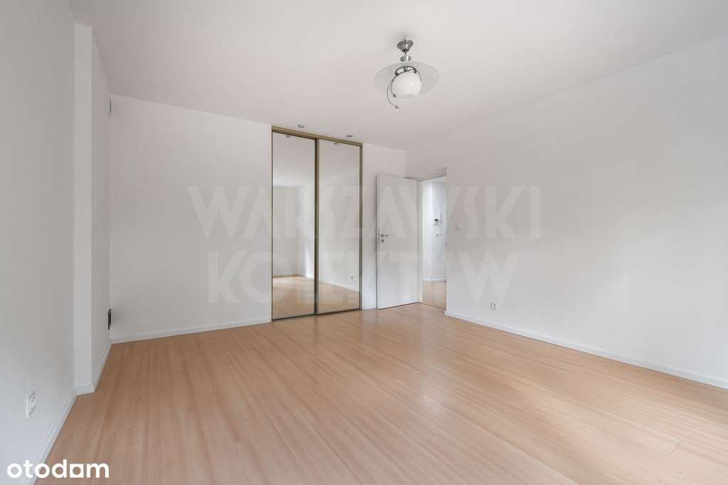 Dom z dużym ogrodem w sercu Starego Anina.-11