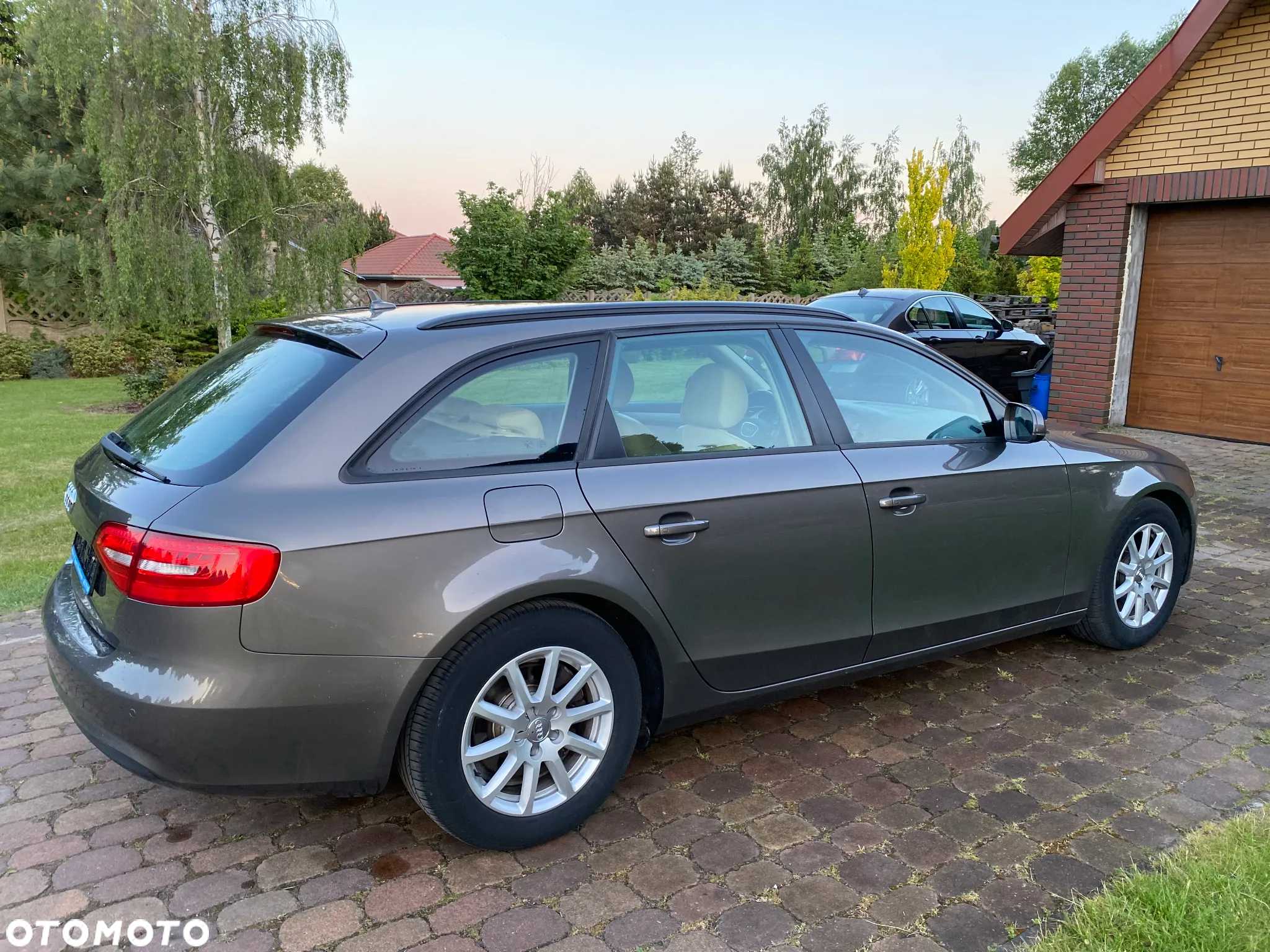 Audi A4 Avant 2.0 TDI 120g DPF Attraction - 4