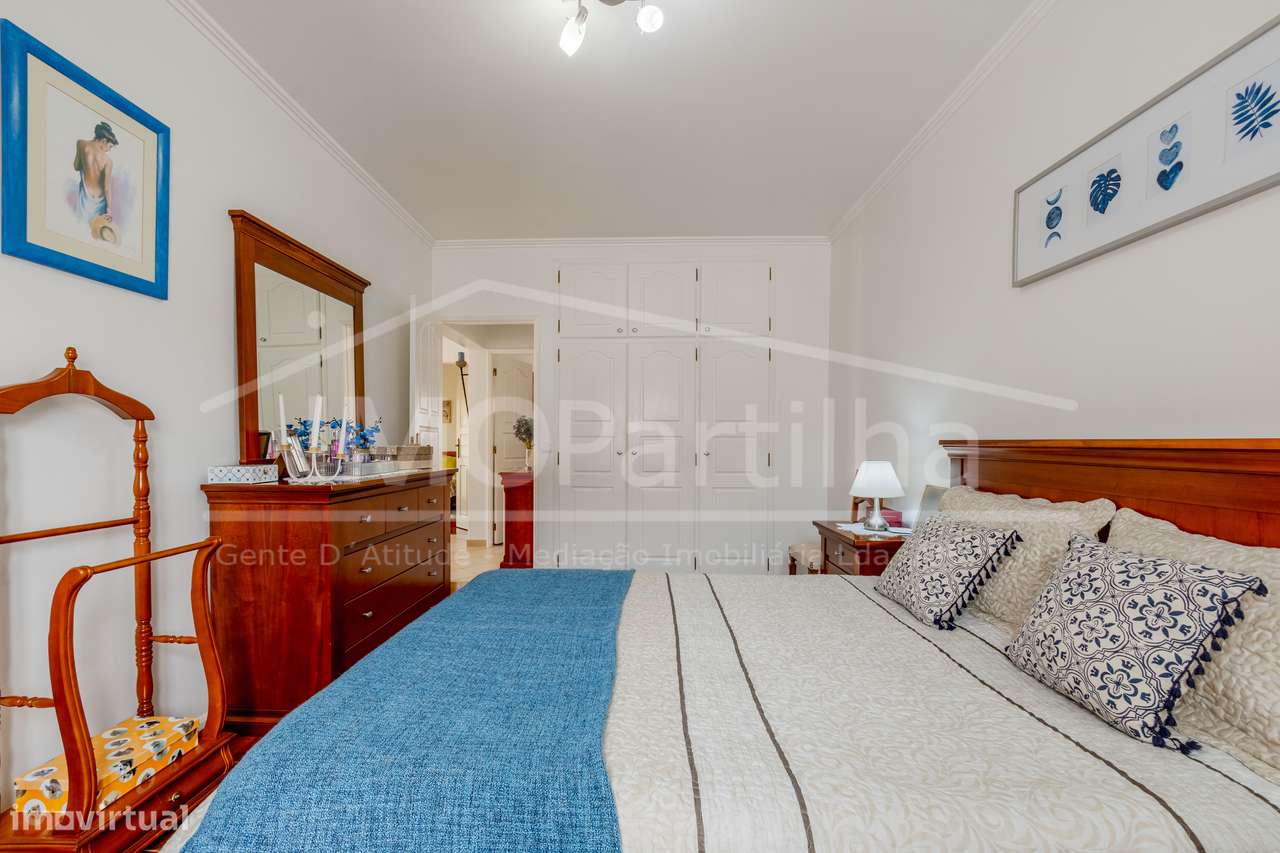 Moradia T3 | 212m2 | c/Jardim e Garagem | Odivelas-28