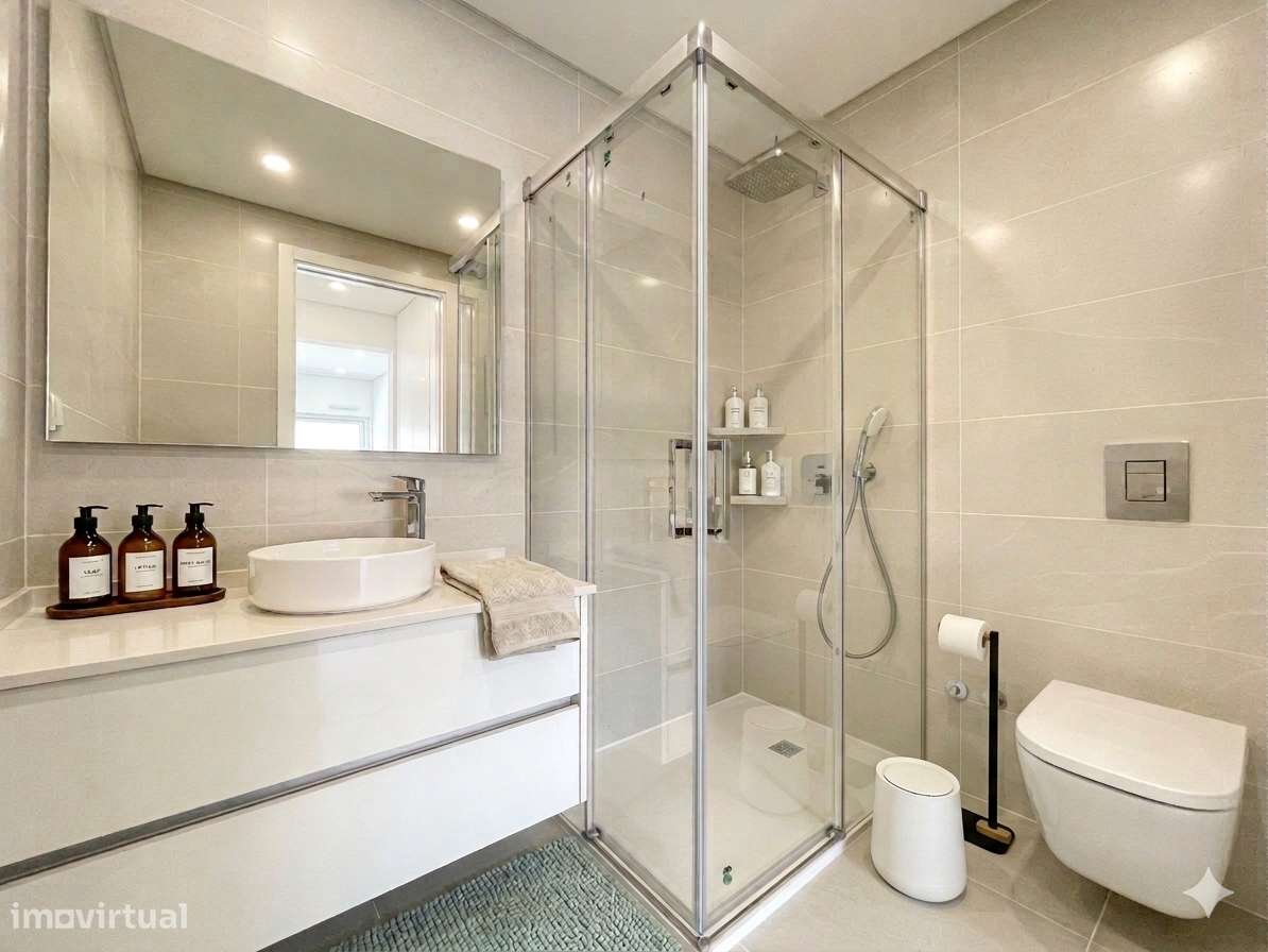 Moradia T4 com Piscina - Santa Iria de Azoia (Bairro da Salvação)-3