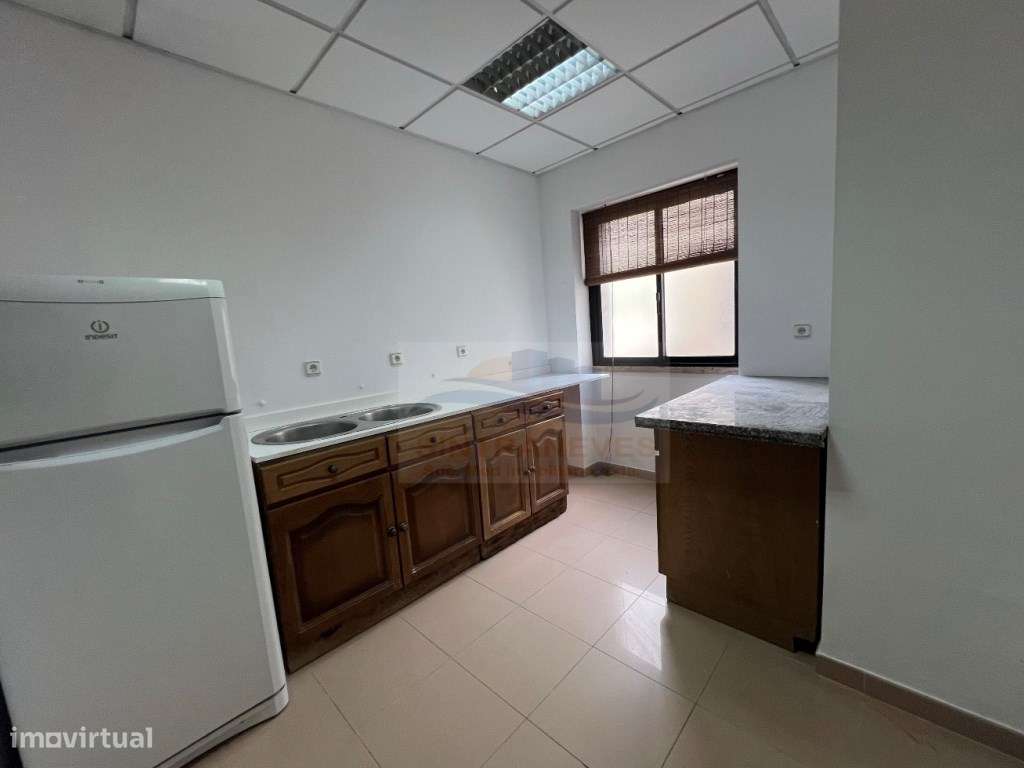 Excelente Oportunidade - T1+1 com Loja | Versatilidade e Investimen... - Grande imagem: 5/9