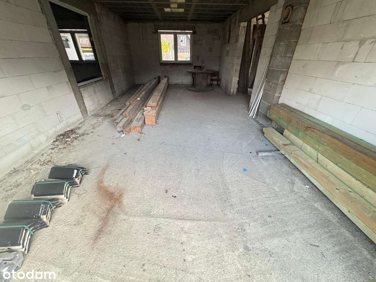 Duży dom sąsiadujący z parkiem-10