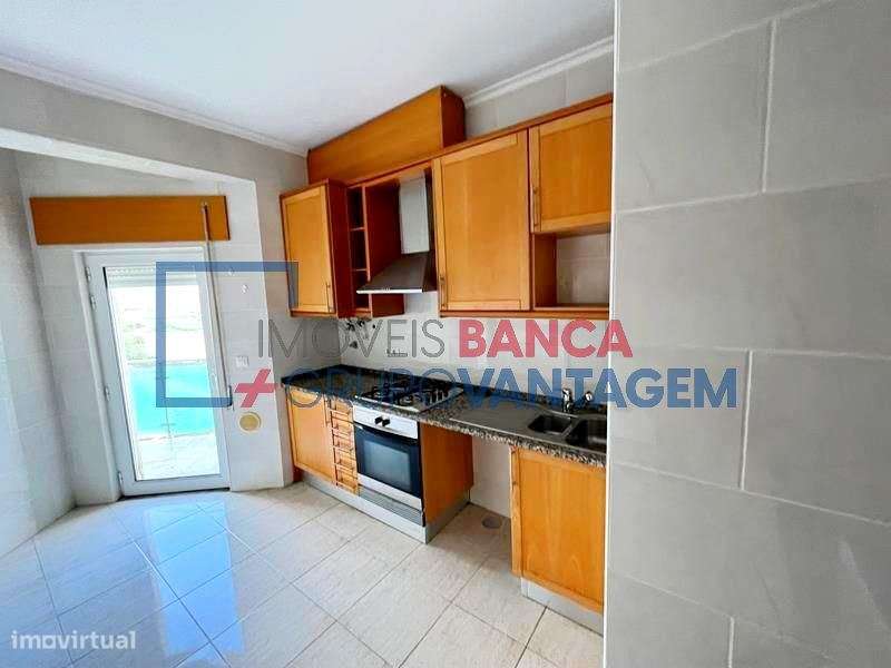 Apartamento T2 a 2 minutos da Estação de Comboios da Azambuja - Grande imagem: 4/13