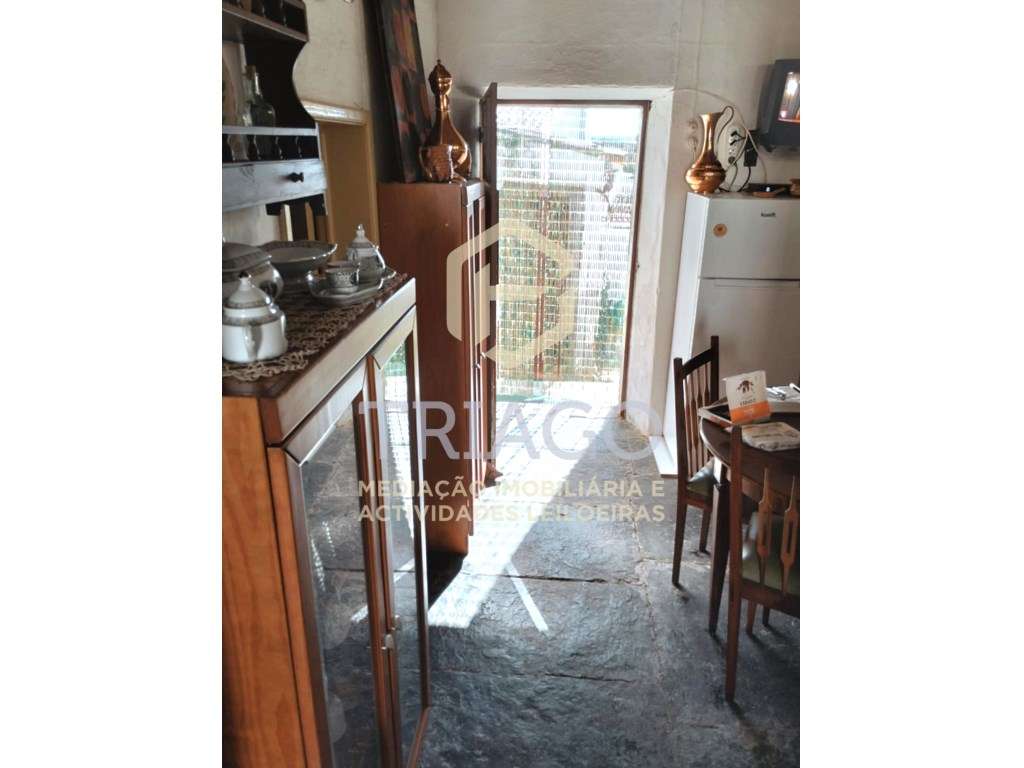 Moradia T2 com Logradouro no Centro da Vila de Barrancos-15