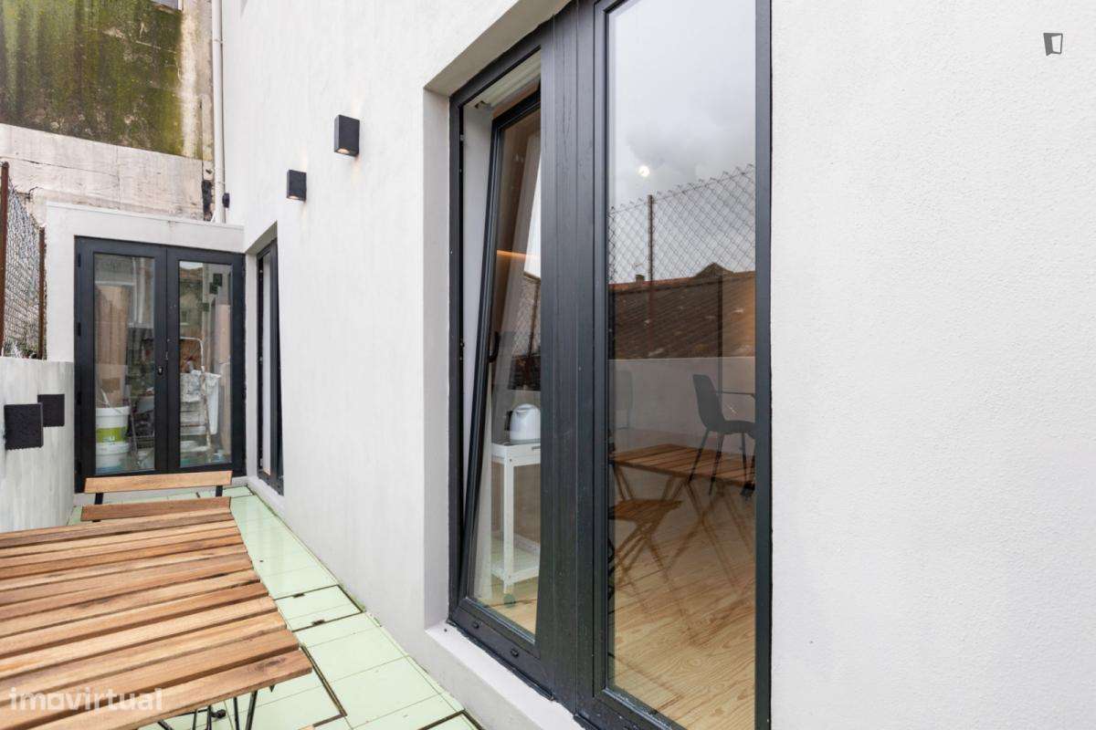 Quarto - localizado em Paranhos Porto - Grande imagem: 2/10