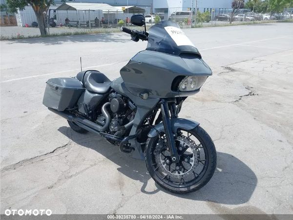 Harley-Davidson Touring Road Glide - 1