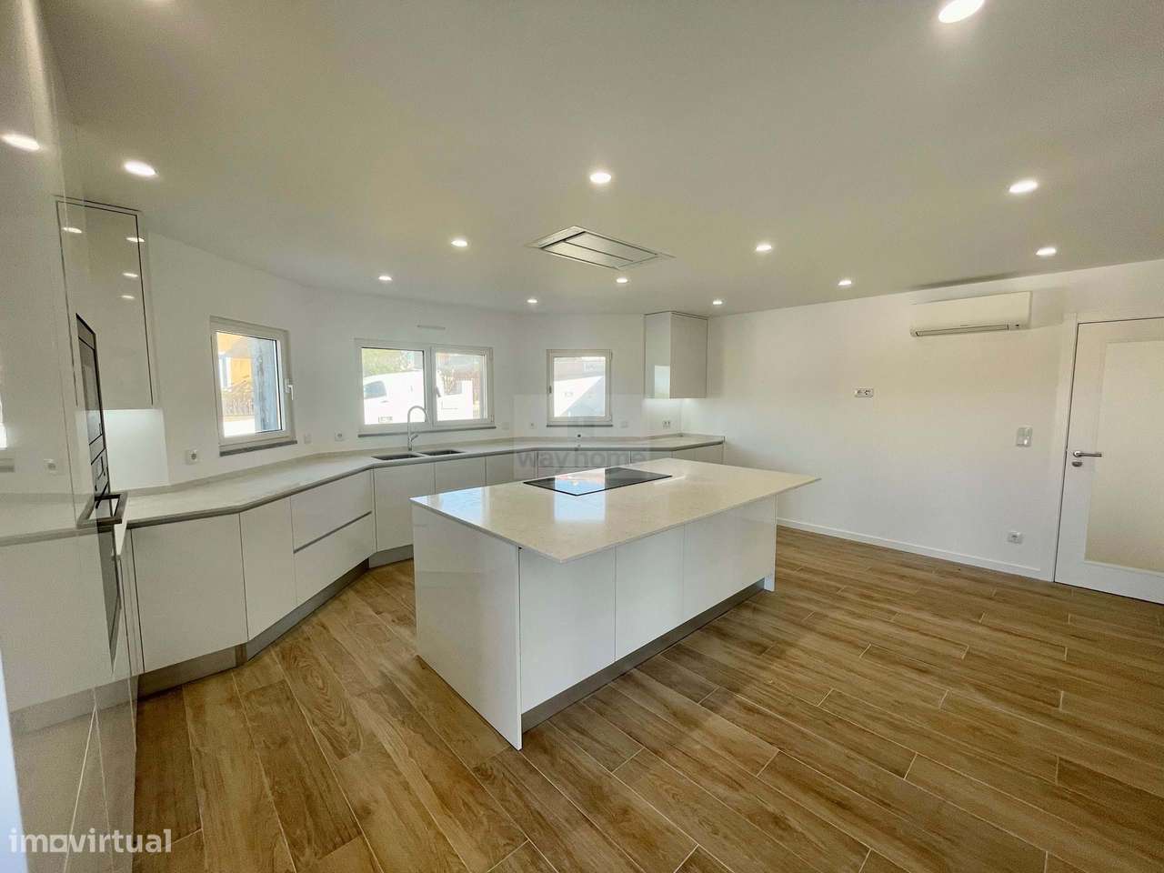 Moradia nova T6 na Ventosa - Torres Vedras-6