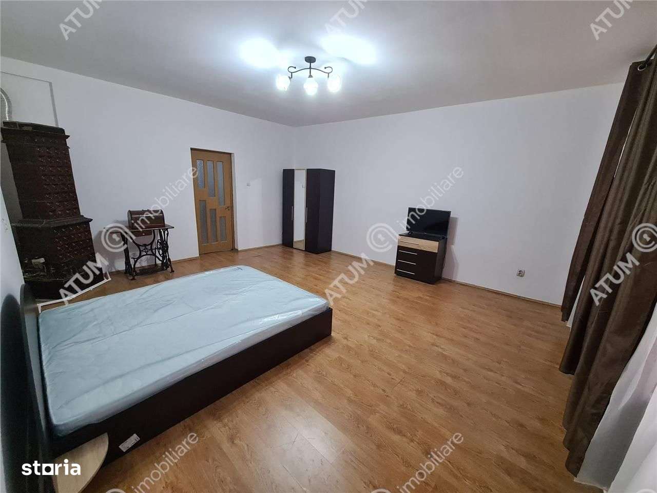 Apartament la casa cu 2 camere si pivnita in Centrul Istoric din Sibiu - Imagine principală: 2/17