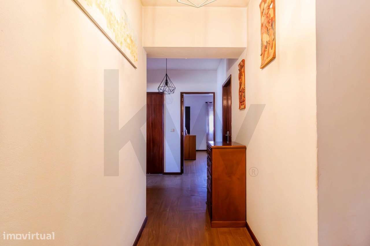 Andar Moradia T2+1 com área exterior e garagem para 5 viaturas - Grande imagem: 5/39