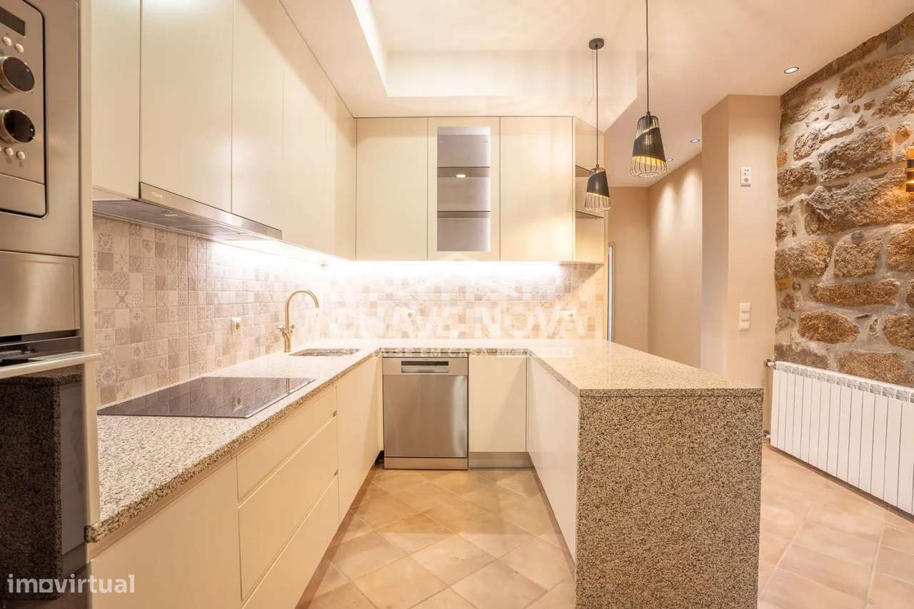 Moradia T2 Renovada em Coimbrões - Grande imagem: 3/19