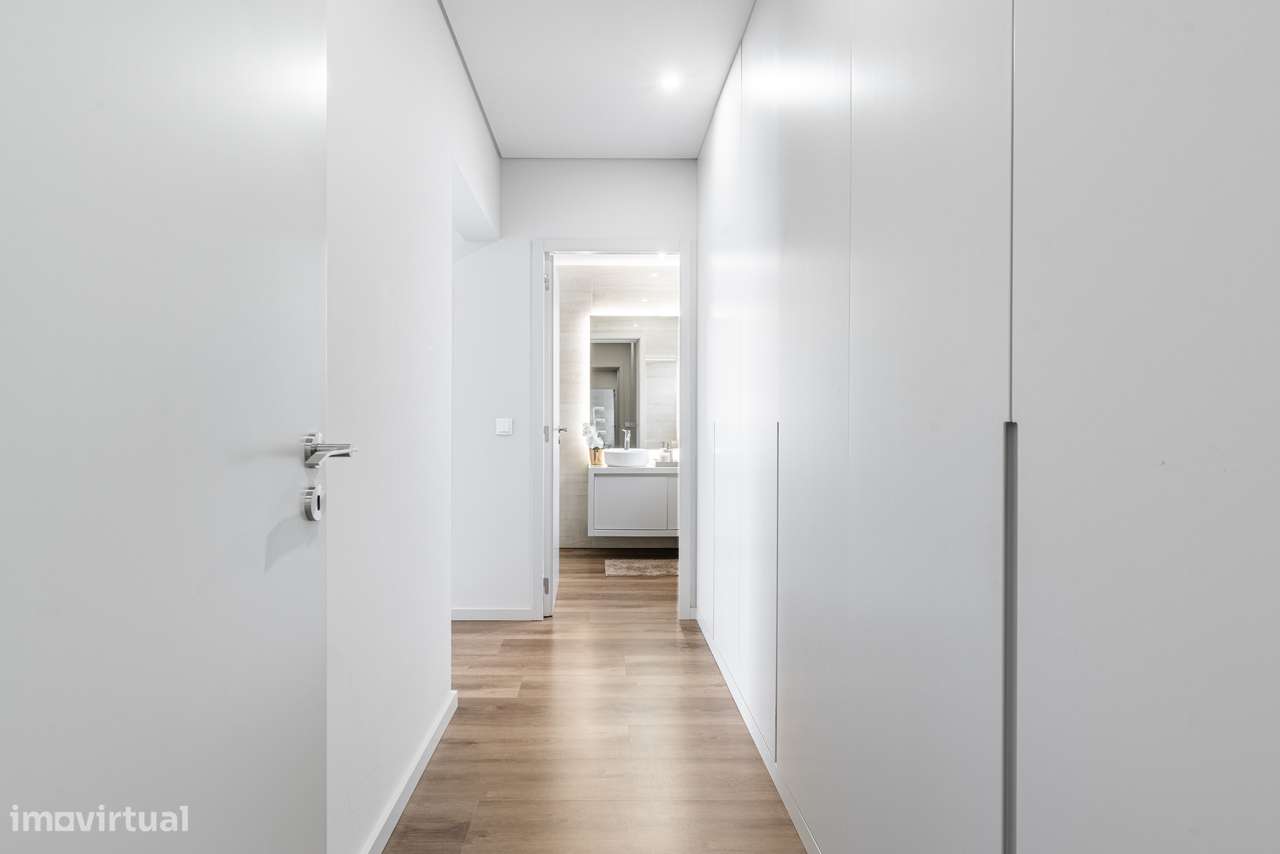 Moradia de Arquitetura Contemporânea com Piscina | Fafe-22