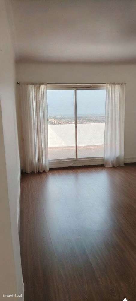 Loft /Atelier T1+1 Oportunidade de investimento na Povoa de Santa Iria - Grande imagem: 4/26