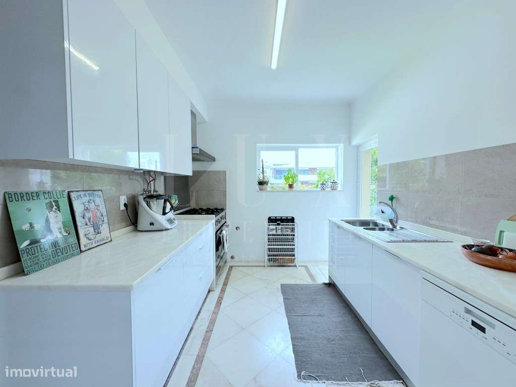 MORADIA DE CHARME EM LOCALIZAÇÃO NOBRE DE CASCAIS-23