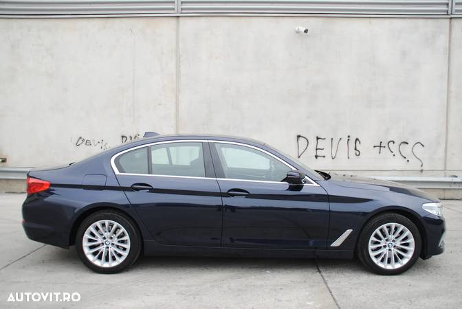 BMW Seria 5 520i AT - 9