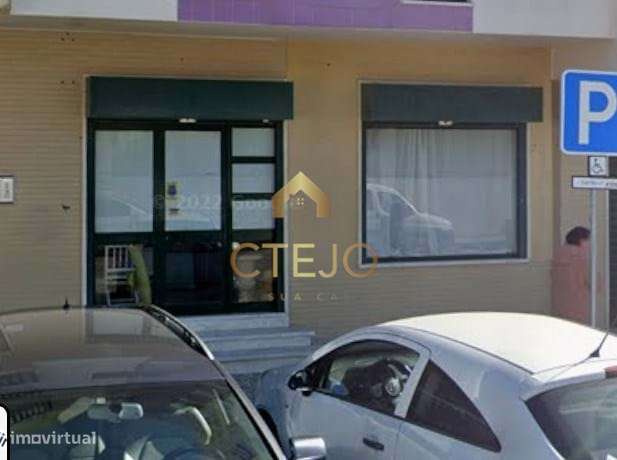 Espaço comercial para comércio, serviços ou para transformar em habita-6