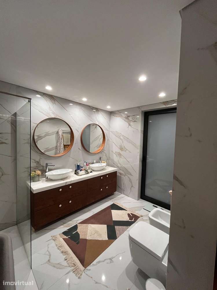 Moradia de Luxo com Piscina borda Infinita e 17.000 m² de Terreno-31