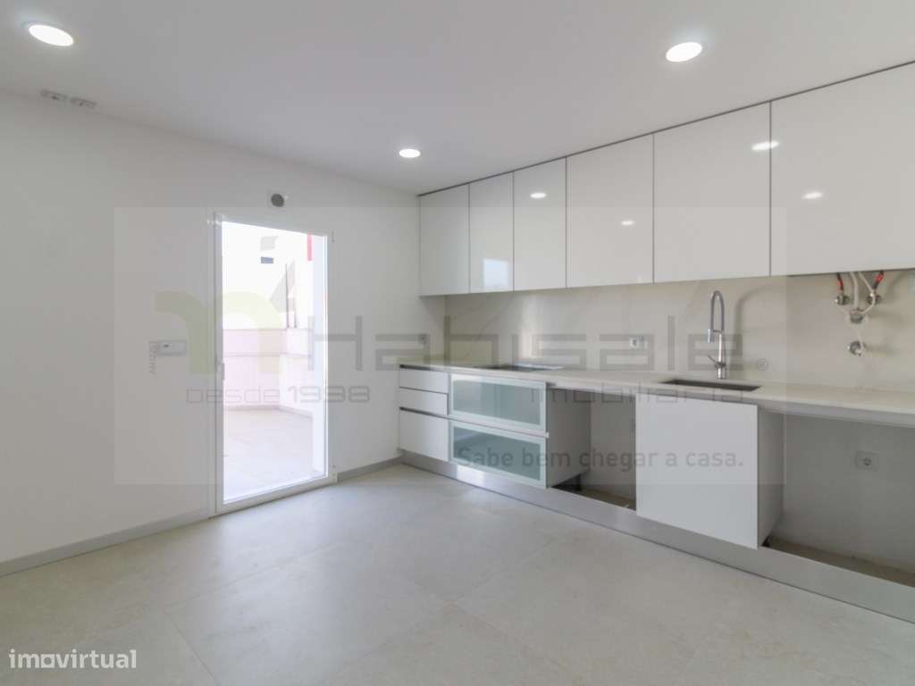 Moradia junto a Quinta da Marinha, a 1,5 Km da praia do Guincho-11