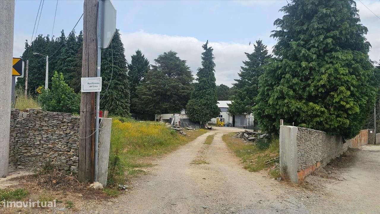 Armazém em Adoufe | Vila Real - Grande imagem: 3/9