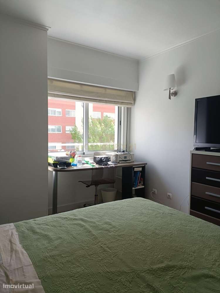 Apartamento T3 moderno junto ao Parque das Conchas-17