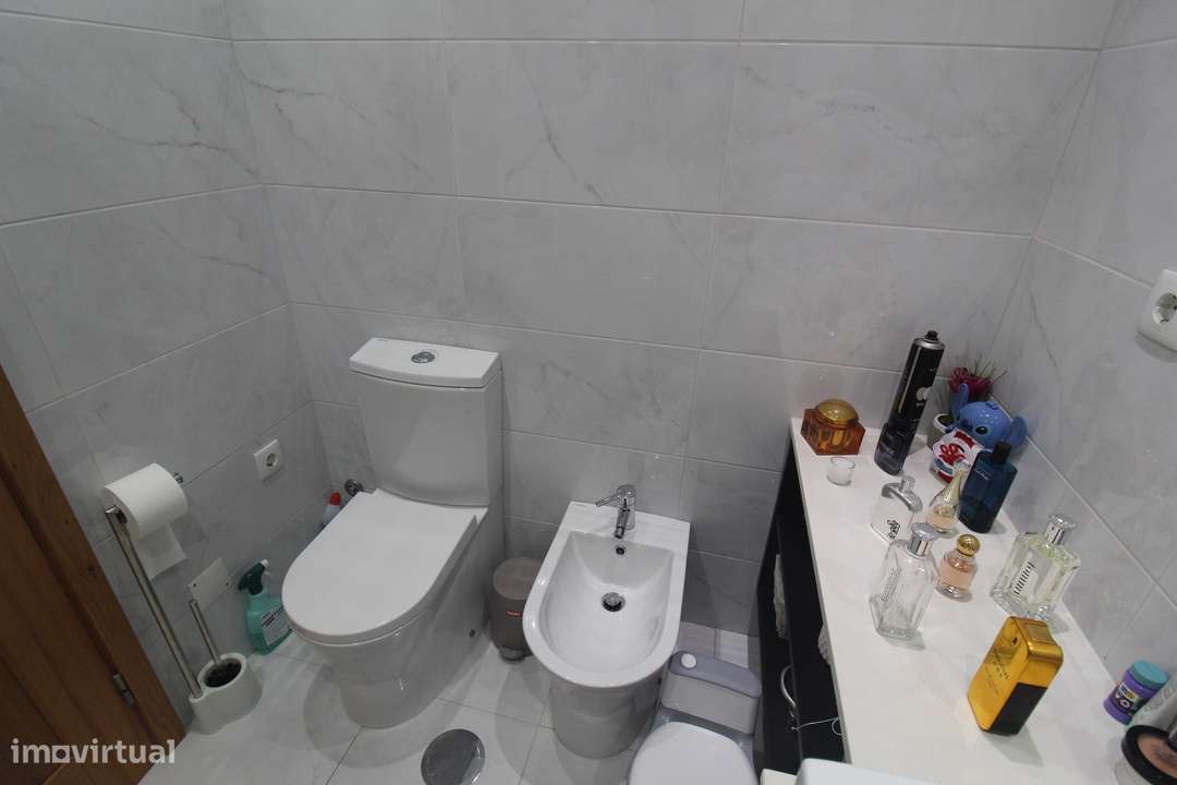 Apartamento T3 em São João de Ver com garagem fechada 3 viaturas-14