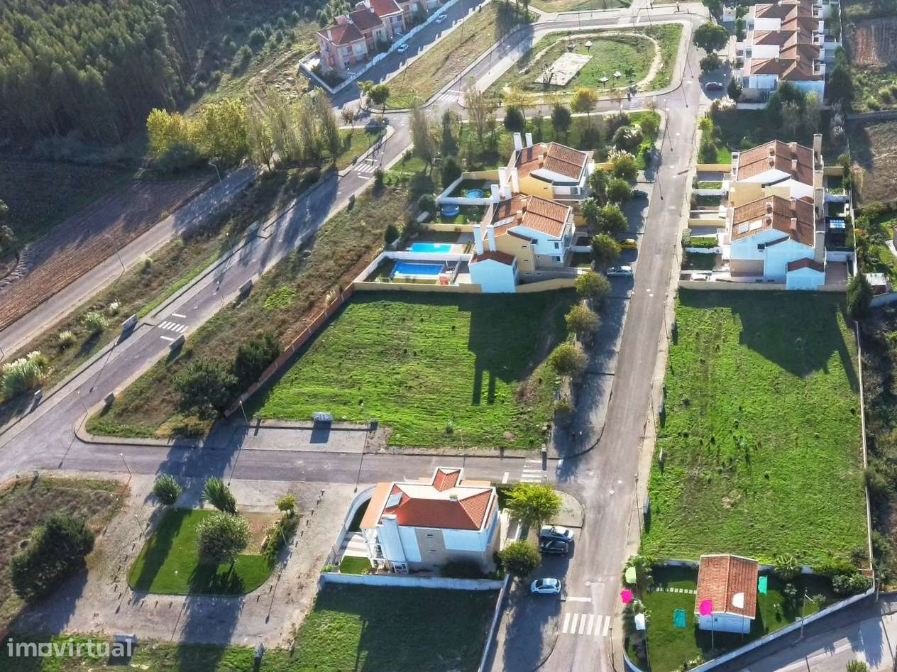 Terreno em Campelos - CONSTRUA A CASA ONDE A SUA FAMÍLIA VAI CRESCER-0